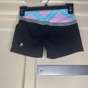 Ivivva Rhythmic reversible Shorts